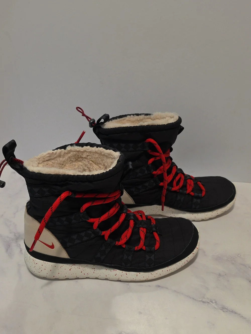 Nike Women’s Black and Red Insulated Winter Boots